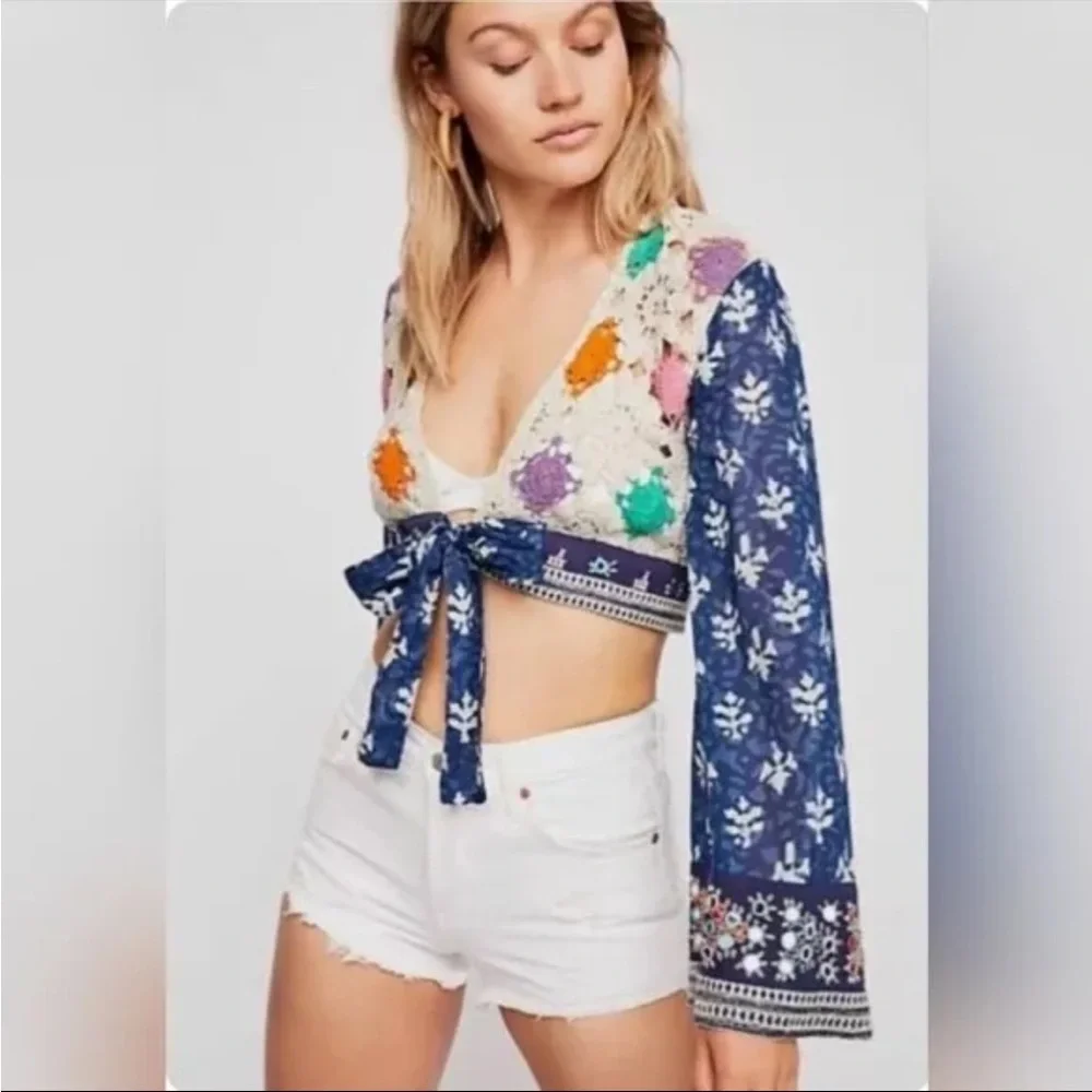 NWOT Free People Cropped Crochet Tropical Hideout Wrap Crop Top Size Medium Z397
